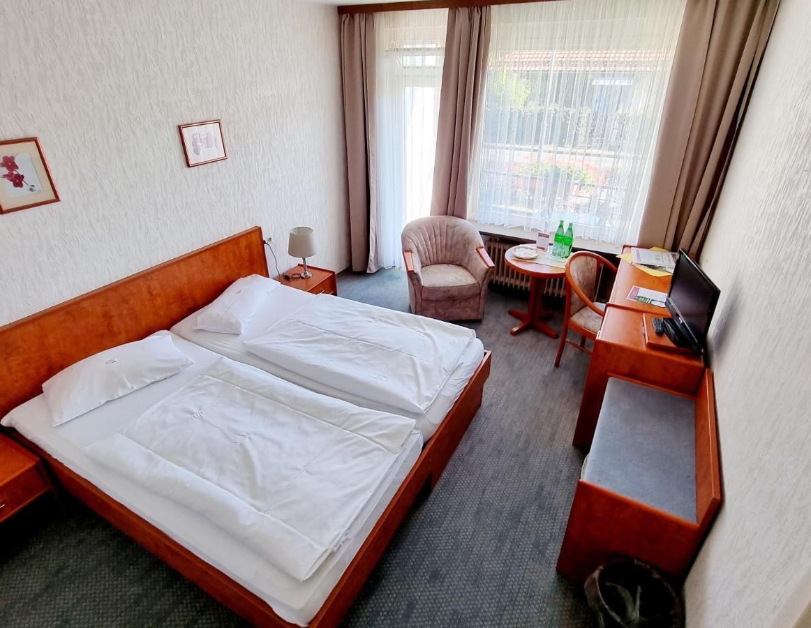 Hotel Heikenberg 巴特劳特堡 外观 照片