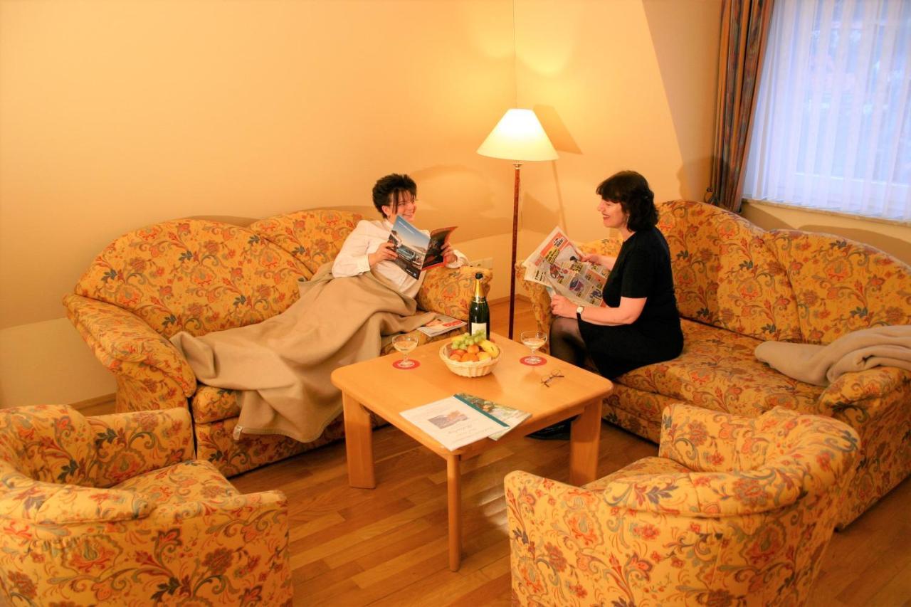 Hotel Heikenberg 巴特劳特堡 外观 照片