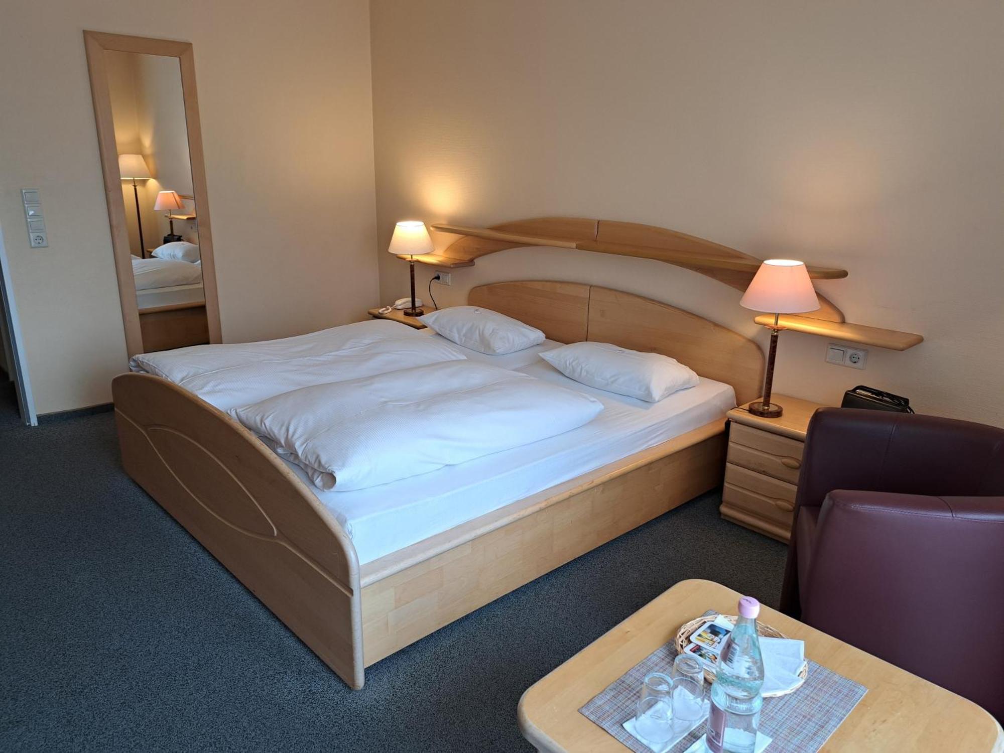 Hotel Heikenberg 巴特劳特堡 外观 照片