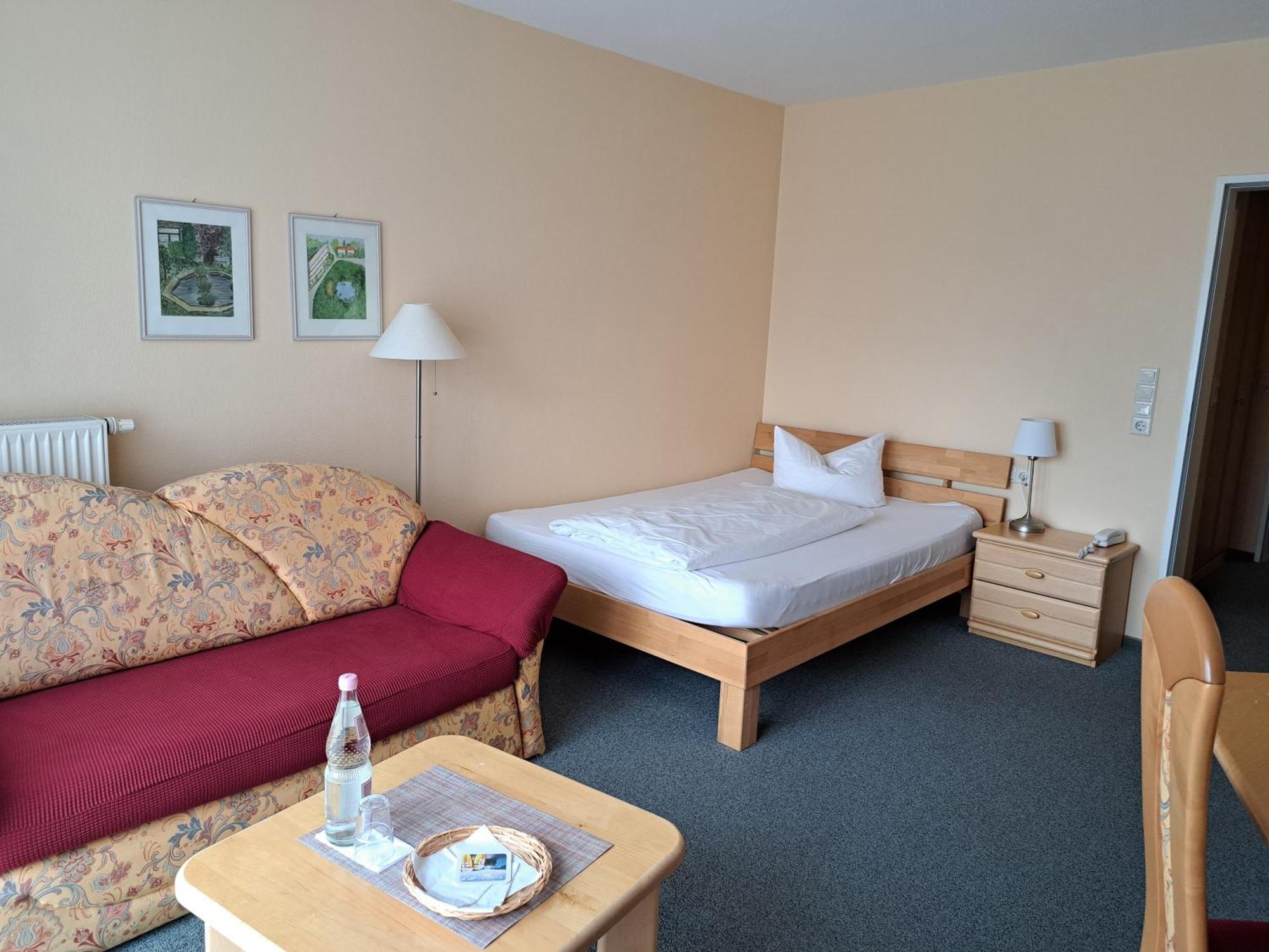 Hotel Heikenberg 巴特劳特堡 外观 照片