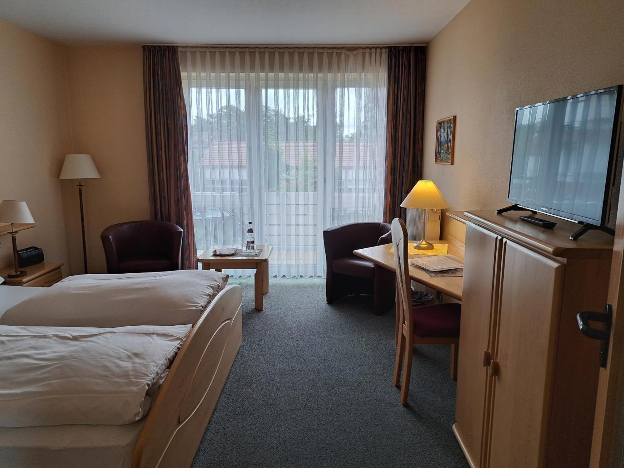 Hotel Heikenberg 巴特劳特堡 外观 照片