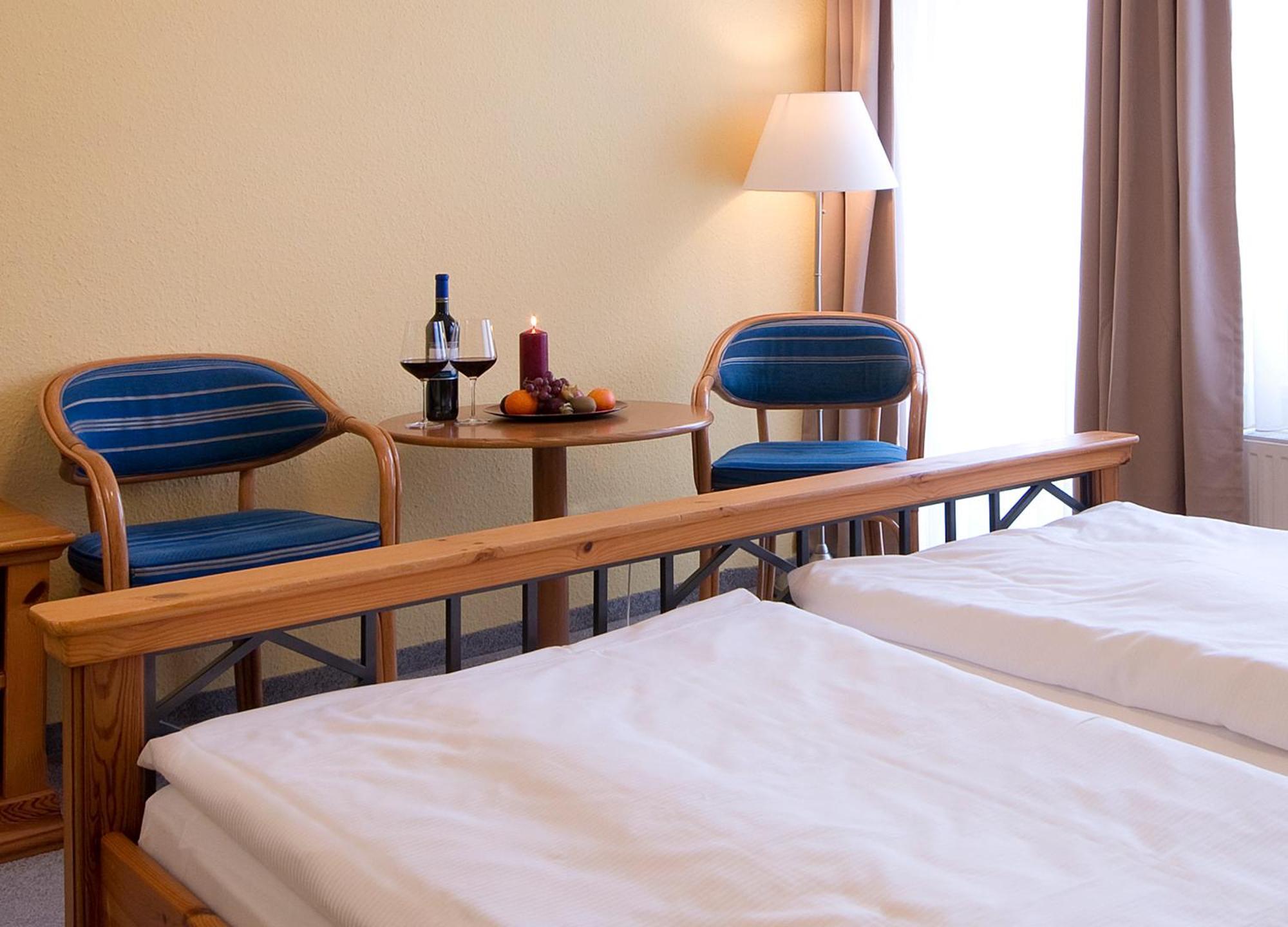 Hotel Heikenberg 巴特劳特堡 外观 照片