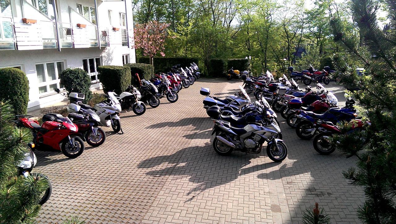 Hotel Heikenberg 巴特劳特堡 外观 照片